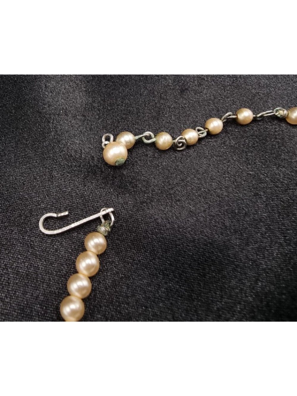 Vintage 1940s-1960s Faux Pearl Choker Necklace - Picture 6 of 6